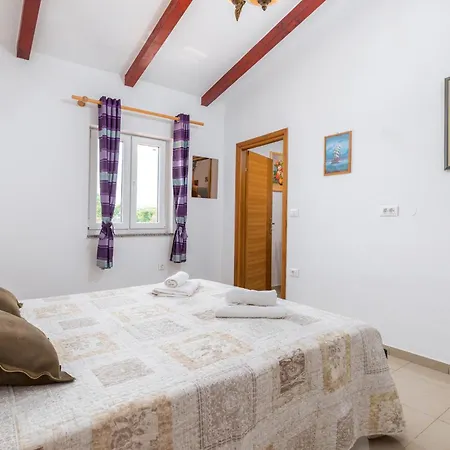 Casa de Férias Amazing In With Kitchen Rovinj