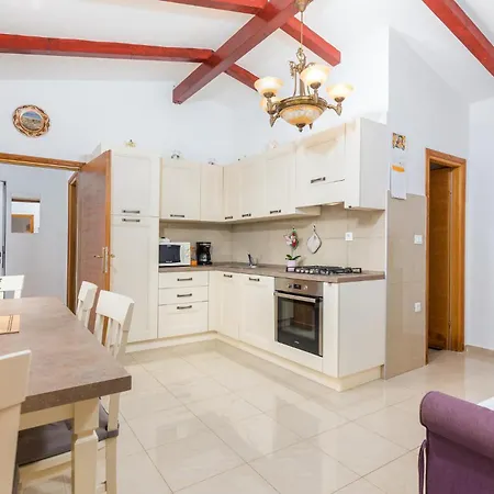 Amazing In With Kitchen Casa de Férias